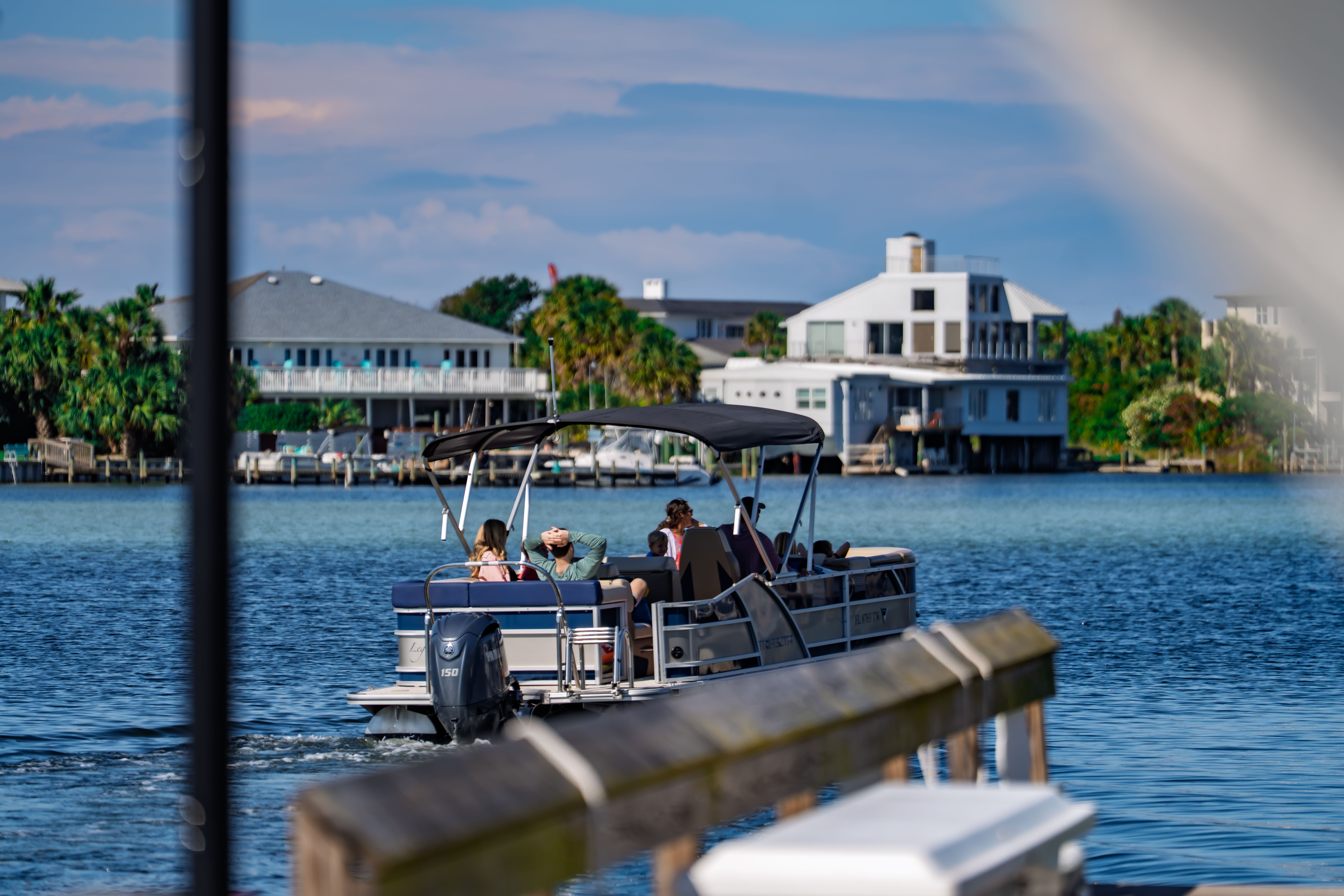 crew of families departing the docks at marbella marina in destin fl